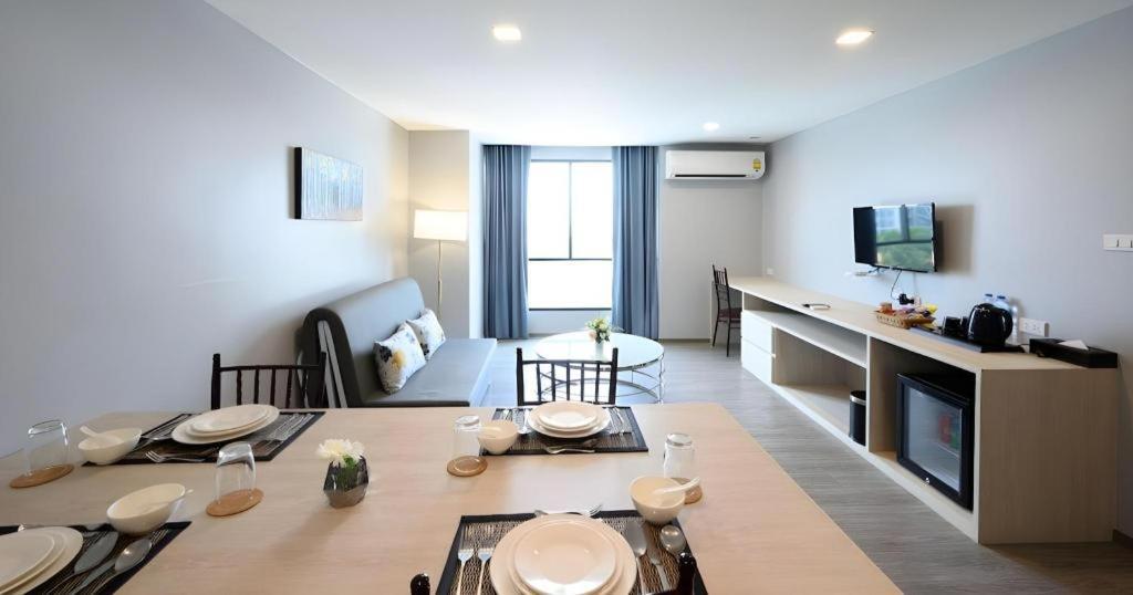 Iwish Hotel Бангкок Экстерьер фото